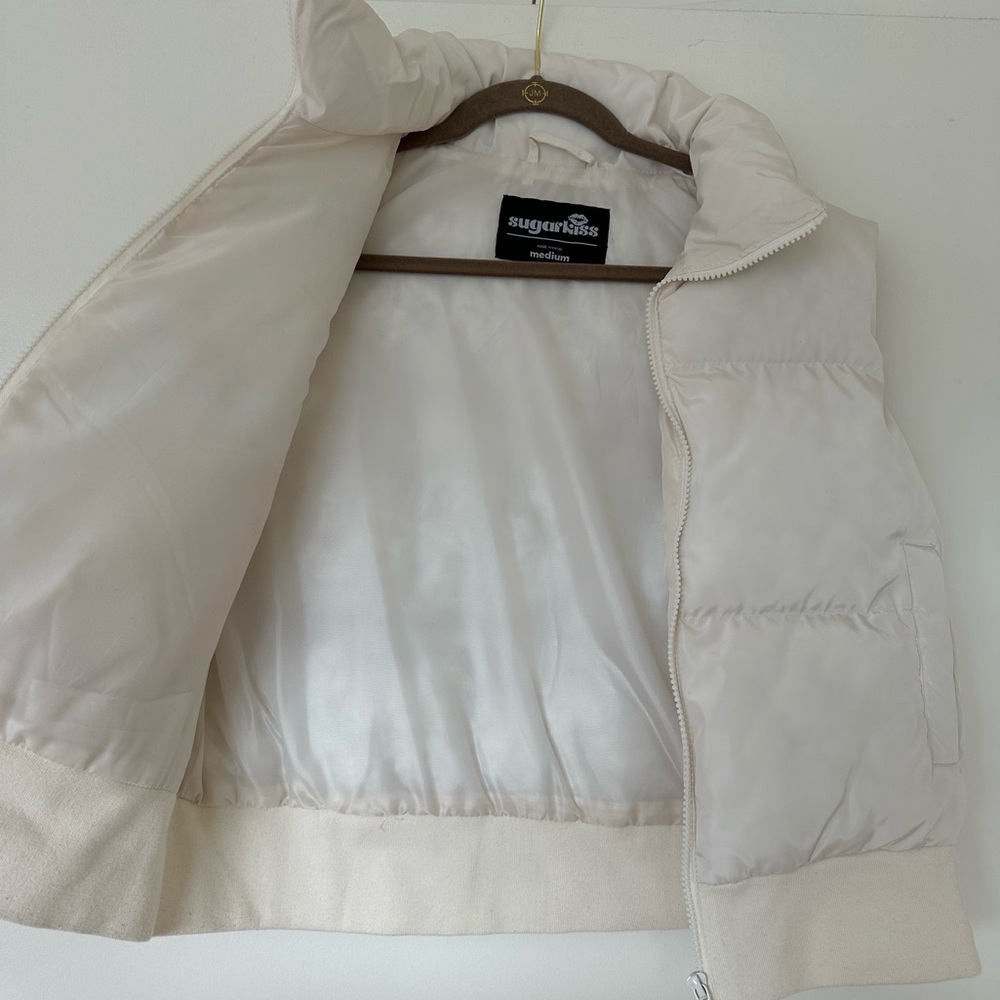 White Sugarkiss Vest with Pockets - Picture 3 of 8